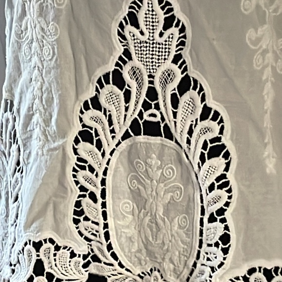 Ladies, sheer, lightweight, cotton, back button blouse - Picture 3 of 10